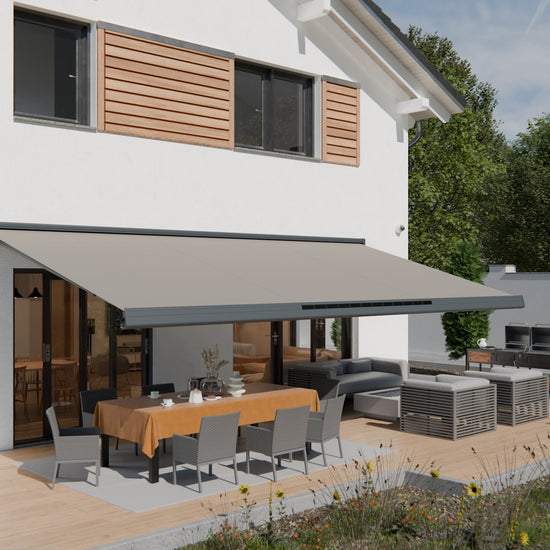 VANA Elektrische Solar-Vollkassettenmarkise Hellgrau RAL 7004 inkl. LED & Motor SP1308EMSL - Vana Deutschland Sunavo